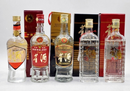 抚顺回收红董褐董白董3款90年代的老董酒分别多少钱一瓶，各自介绍与特点分析